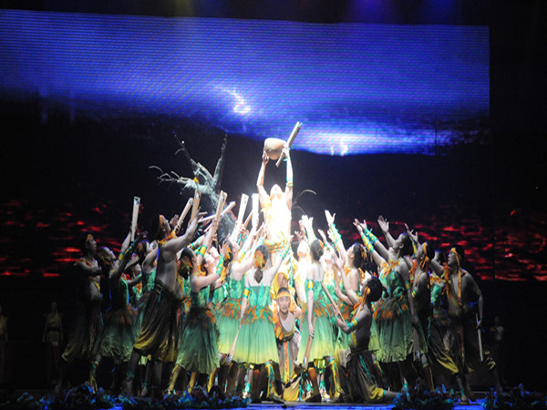 2011.7.7-2012.5.5-应邀赴曲阜杏坛剧场演出.jpg