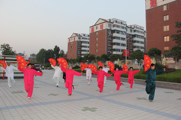 02.jpg
