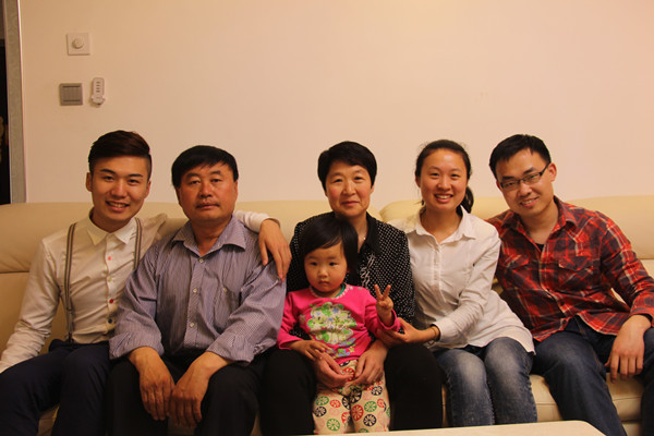 关于对宋光灿夫妇的通报表扬