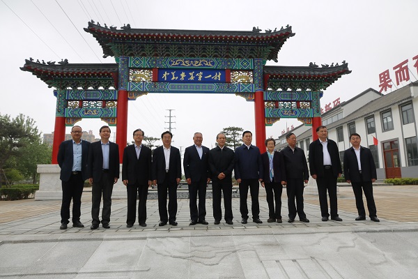 报道2.JPG