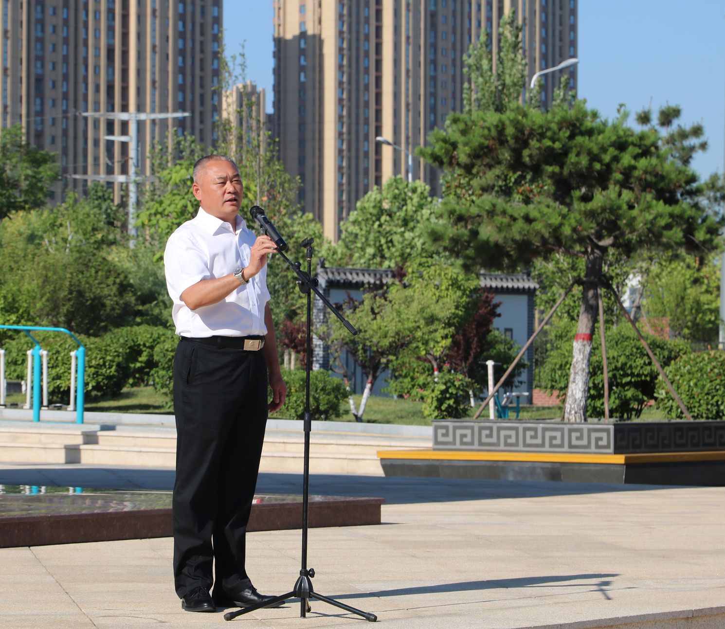 后八里沟村开展“感党恩·守初心·担使命” 建党98周年庆祝活动