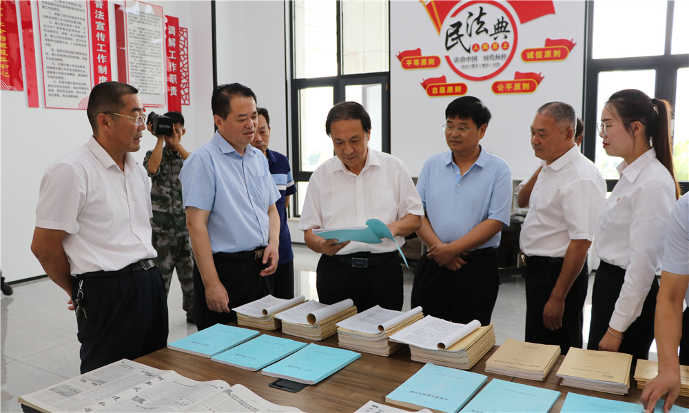 2020.9.14，济宁市人大常委副主任王宝海，济宁市司法局副局长国庆启，济宁市市教育局副局长郝民莅临指导，市人大常委会副主任孔庆建，市政府副市长、公安局长刘书寅等领导陪同_副本.jpg