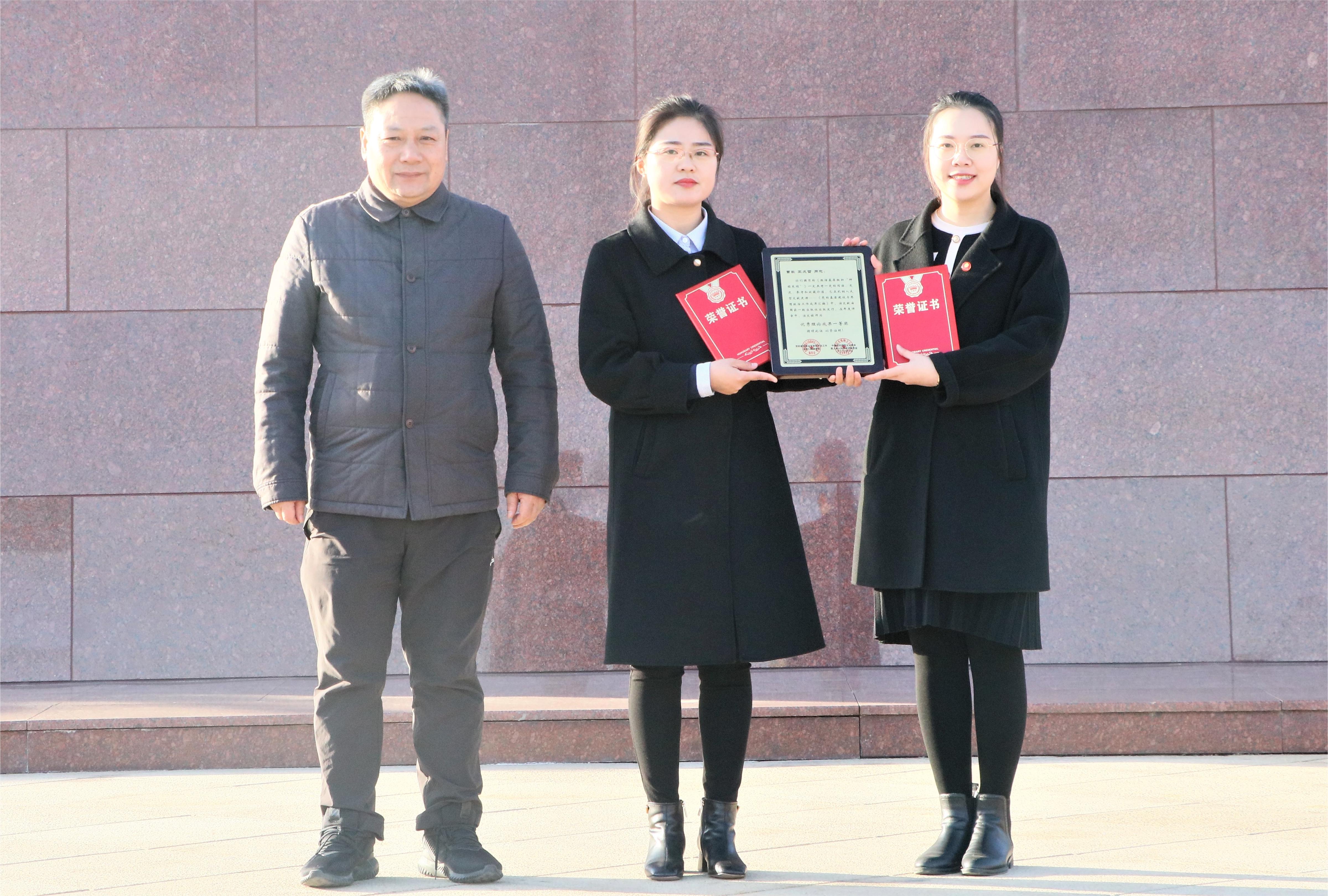 张琛、曹敏、王庆雪.JPG